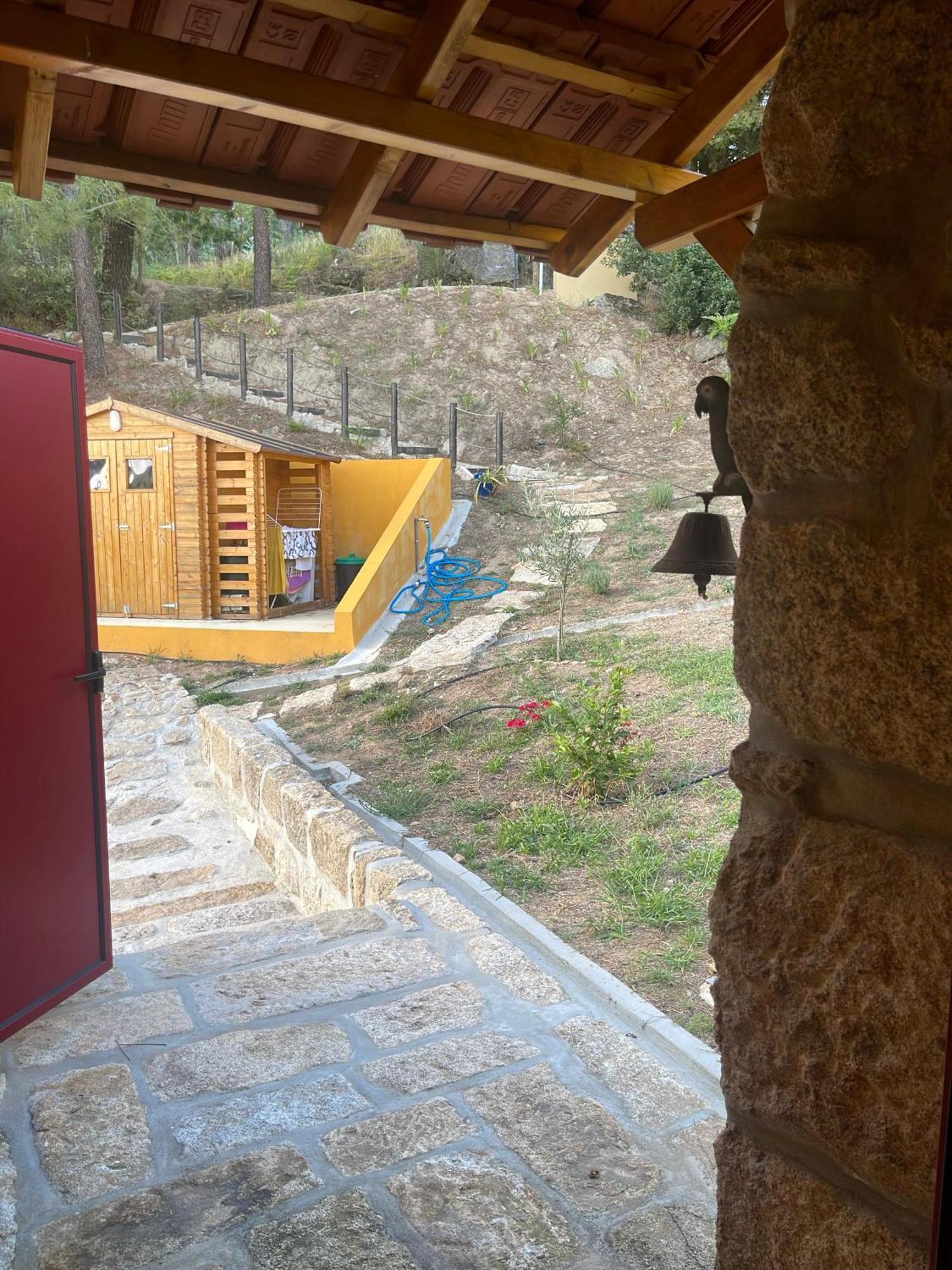 Nascente, Place In Nature Next To A Waterfall Loureiro  Екстериор снимка